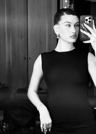 Hailey Bieber and More It Girls Prove Side Parts Are Back