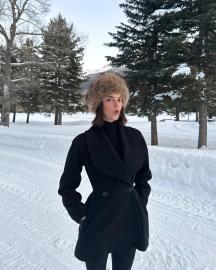 Kendall Jenner’s Snow-Kissed Outfit Is Beyond Apres-Chic in Aspen
