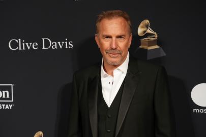 Kevin Costner Hoping Netflix Will 'Bail Him Out' of 'Horizon' Debt