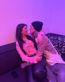 Kourtney Kardashian Shares Passionate New Year's Kiss With Travis Barker