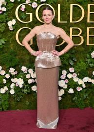 Kristen Bell Hilariously ‘Can’t’ Sit in a Corset at the 2025 Golden Globes