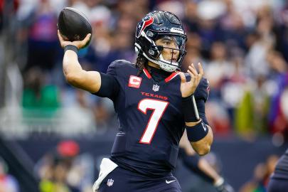 Dora the Explorer Roasts Texans QB During Nickelodeon NFL Playoff  Broadcast