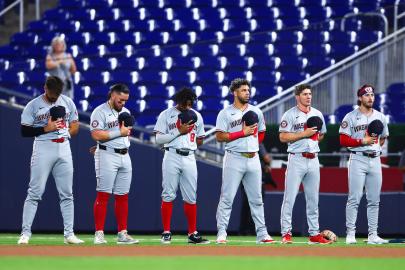 Washington Sports Teams Send Condolences to Plane Crash Victims, Families