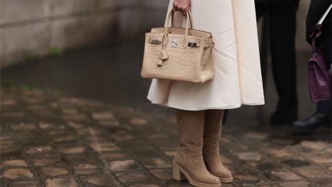 Amazon's Winter Sale Has so Many Comfy Rich Mom-Style Shoes