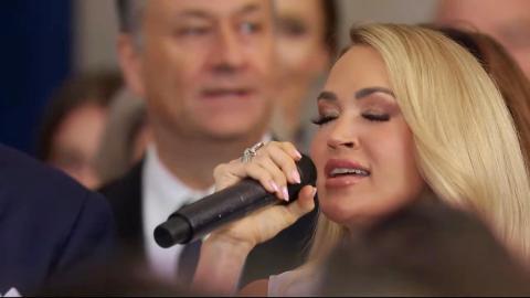 Carrie Underwood Sings A Capella After Tech Issues at Trump’s Inauguration