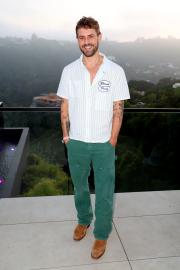 Nick Viall Is on a ‘Water Fast,' Says His 'Diet Is Not Where It Could Be’