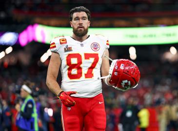 5 Hot Stories: Travis Kelce's NFL Future, Serena Williams Halftime Show