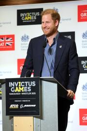 Blind Snowboarder at Invictus Games Shares Special Moment With Prince Harry