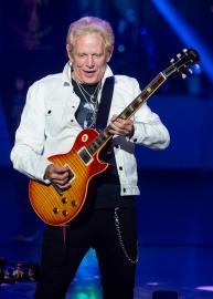 Eagles Guitarist Don Felder Rushed Off Stage After Medical Emergency