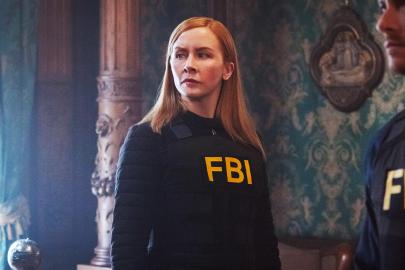 Eva-Jane Willis on [Spoiler's] ‘FBI: International’ Cameo, Smitty's Future