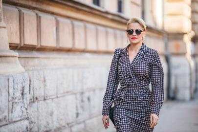 17 Rich Mom-Style Fashion Pieces for Larger Busts 