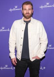 Scott Evans Recalls Competitive Game Nights With Siblings: 'I'm a Virgo'