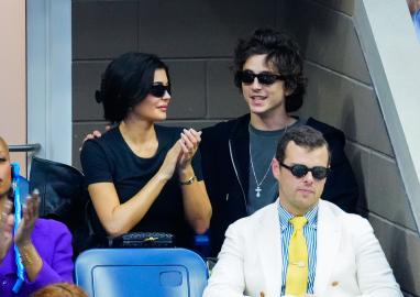 Timothee Chalamet Loves Kylie Jenner’s New Look: ‘Thinks She’s Gorgeous’