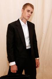 5 Hot Stories: 'Strange' Justin Bieber Pics, Ryan Dorsey Speaks Out