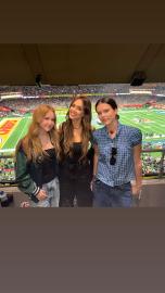 Jessica Alba Enjoys Super Bowl With Daughters Amid Cash Warren Divorce