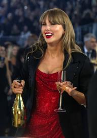 Taylor Swift Tipped 67th Grammy Awards Workers During an Afterparty