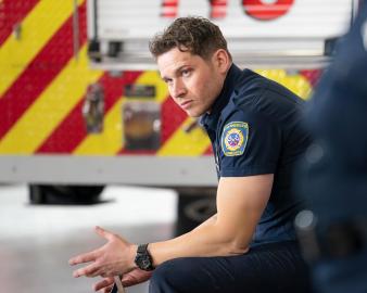 9-1-1's Oliver Stark Talks Buck's 'Complex' Feelings Over Eddie's Big Move