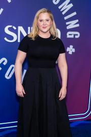 Comedian Amy Schumer Praises Mounjaro After She ‘Couldn’t Handle’ Wegovy