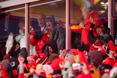 7 celebrity moments from NFL games you can't miss