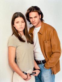 Jessica Biel Thinks '7th Heaven' Actually 'Shot' Kiss Scene Between Siblings