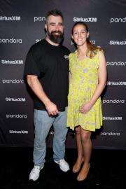 Kylie Kelce Reveals ‘Worst’ Symptom She Has at ‘Bitter End’ of 4th Pregnancy