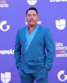 Oscar De La Hoya on Coping With Alcohol Use, Depression: 'It's All Balance'