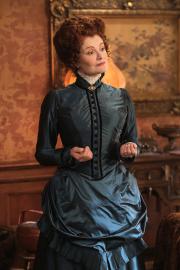 Rebecca Wisocky Teases Hetty’s 'Shocking' Power Reveal on ‘Ghosts'