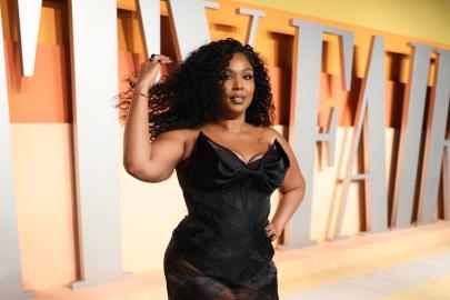 Lizzo Flaunts 60-Pound Weight Loss While She Dances in Racy Outfit