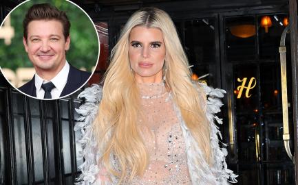 Jessica Simpson Is Crushing on Jeremy Renner
