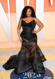 Lizzo Reveals Why She Doesn't Say 'Weight Loss' About Body Transformation