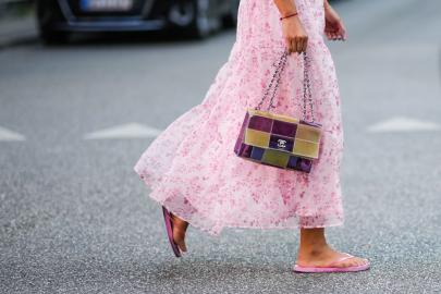 17 Comfy Thong Sandals That Feel Like a Dream For Blistered Feet 