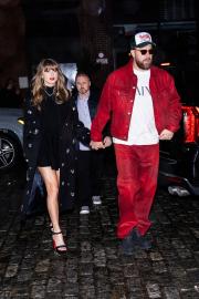 Taylor Swift ‘Living Normally’ in Florida as Travis Kelce Trains