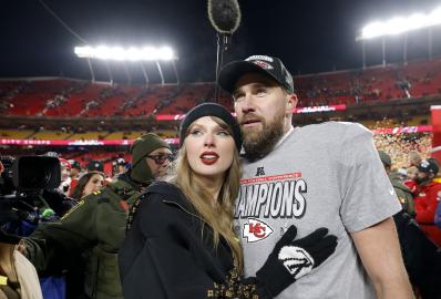 Taylor Swift and Travis Kelce Photographed for 1st Time in 2 Months