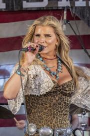 Jessica Simpson Sings on ‘American Idol’ in 1st TV Appearance in 15 Years