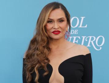 Tina Knowles Has Wardrobe Malfunction at Live Event