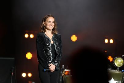 Natalie Portman Explains Why She Prefers Living in Paris Over the U.S.