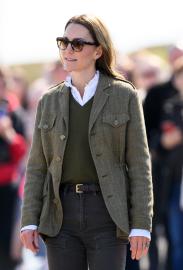 Love Kate Middleton’s Spring Sunnies? We Found a $19 Lookalike That Screams Royalty
