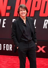 Us Explains Tom Cruise’s Viral Popcorn Meme