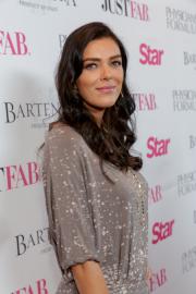 ANTM’s Adrianne Curry Denies Internet Claim About Her $500K Net Worth