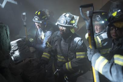 ABC Hints That 9-1-1: Nashville's 1st Disaster Could Be a Literal Ring of Fire