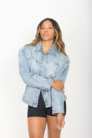 Amerie Isn’t Just ‘1 Thing’: Inside Her Life as an Author, Singer and Mom