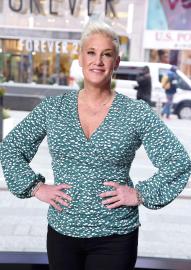 Anne Burrell Will Be Honored at Event She Would Have Hosted Before Death