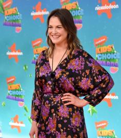 Inside Larisa Oleynik's Low-Key Life After '10 Things I Hate About You'
