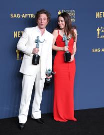 The Bear’s Molly Gordon Shares Photos With Jeremy Allen White