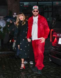 Taylor Swift and Travis Kelce Sweetly Hold Hands at Stanley Cup Finals