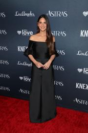 Olivia Munn Details Stepfather's Alleged Abuse: 'Power in Fighting Back'