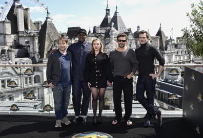 Jonathan Bailey Breaks the Internet by Wearing Flip Flops at Movie Photocall