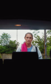 Kylie Kelce Is a ‘Minivan Mom’ in Hilarious Toyota Sienna Commercial