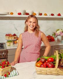 Chef Meredith Hayden Shares the Greek Salad You’ll Be Making All Summer