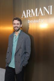 Nick Viall Shares Shirtless Selfie, Reveals His Current Diet